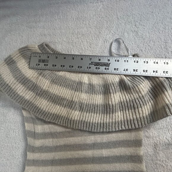Romeo & Juliet Couture Womens Striped One-Shoulder Sweater Small Grey New $108 - Picture 6 of 8